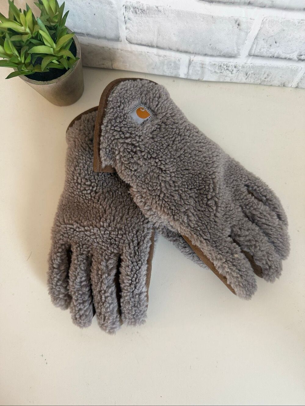 Carhartt Women's Sherpa Gloves Size Large